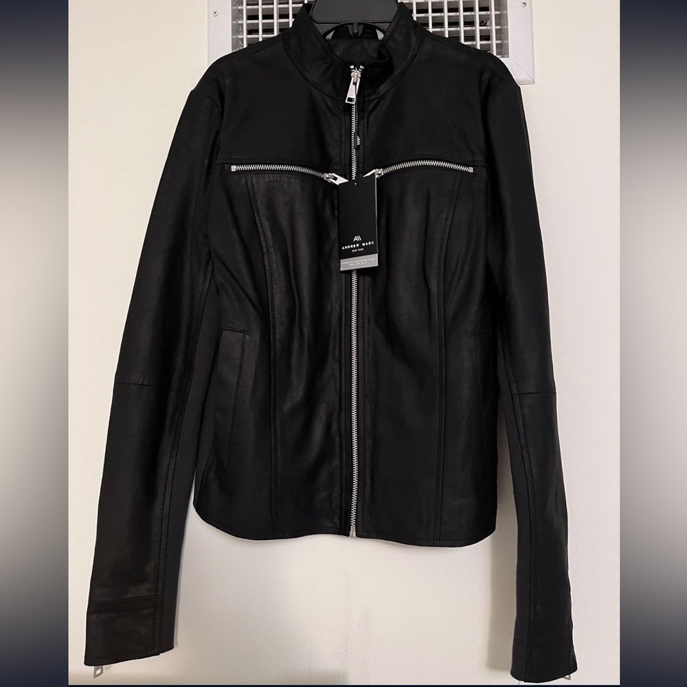 ANDREW MARC
Gretta Racer Jacket
New
Comparable Value $450.00